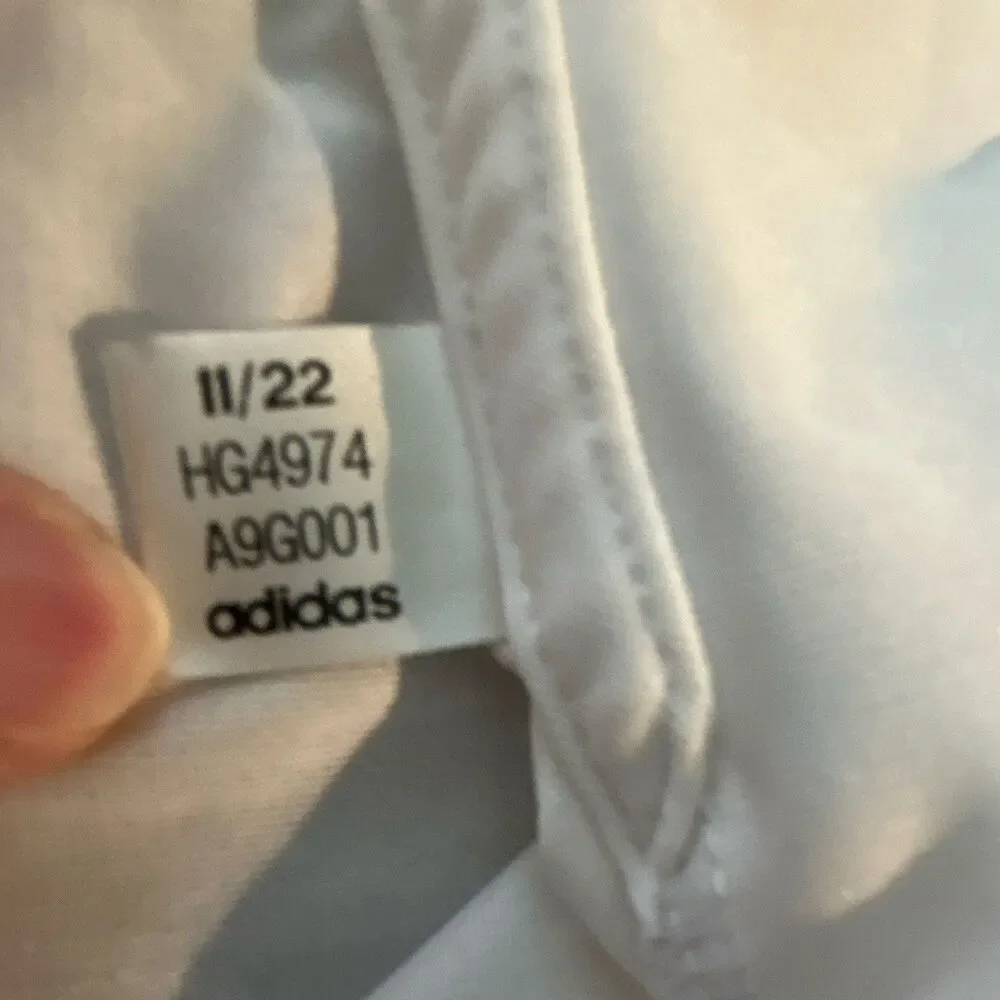 adidas AEROREADY Seattle Kraken Men’s 1/2 Zip Hoodie White Size L HG4974. 0207